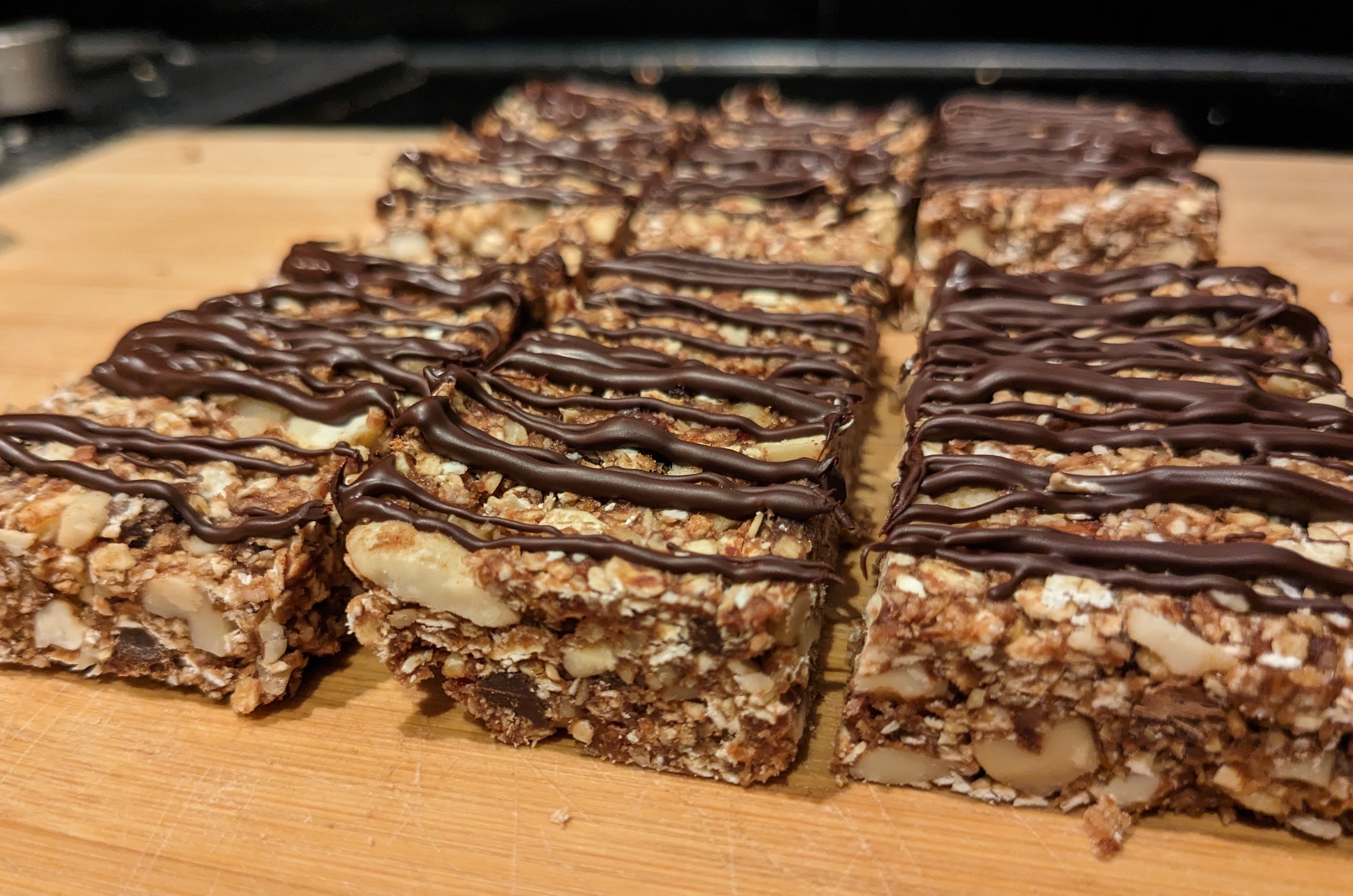 Mueslirepen met dadels en pure chocolade